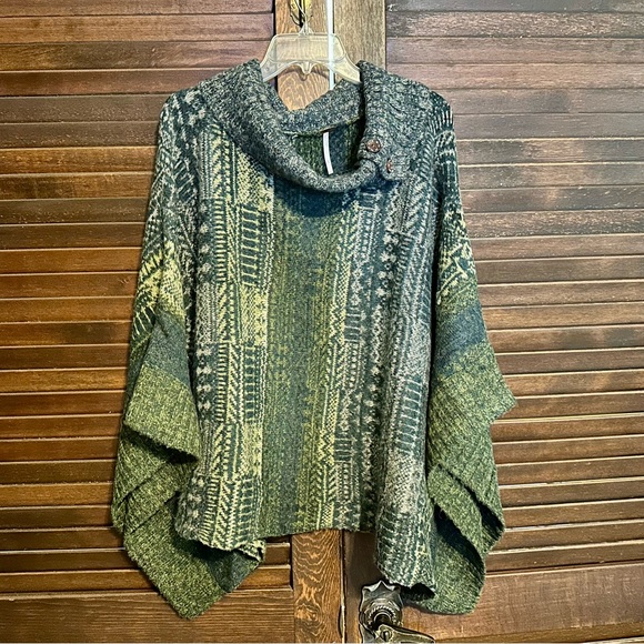 Free People Willow Poncho
Sweater Alpaca Green Blue Gray
Button Collar Soft - Picture 4 of 13